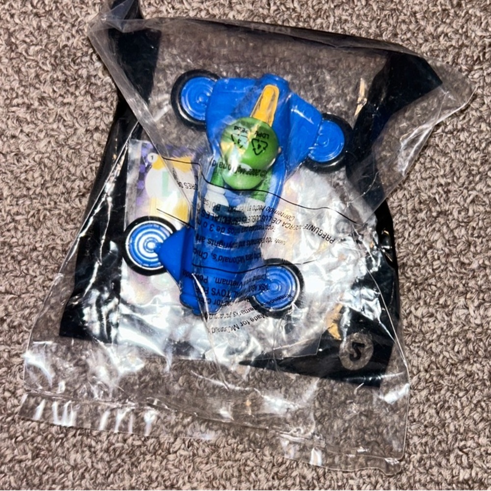 •5 FOR $10 KIDS TOYS• Mcdonalds Mario Kart Luigi Happy Meal Toy #2 - Picture 3 of 3